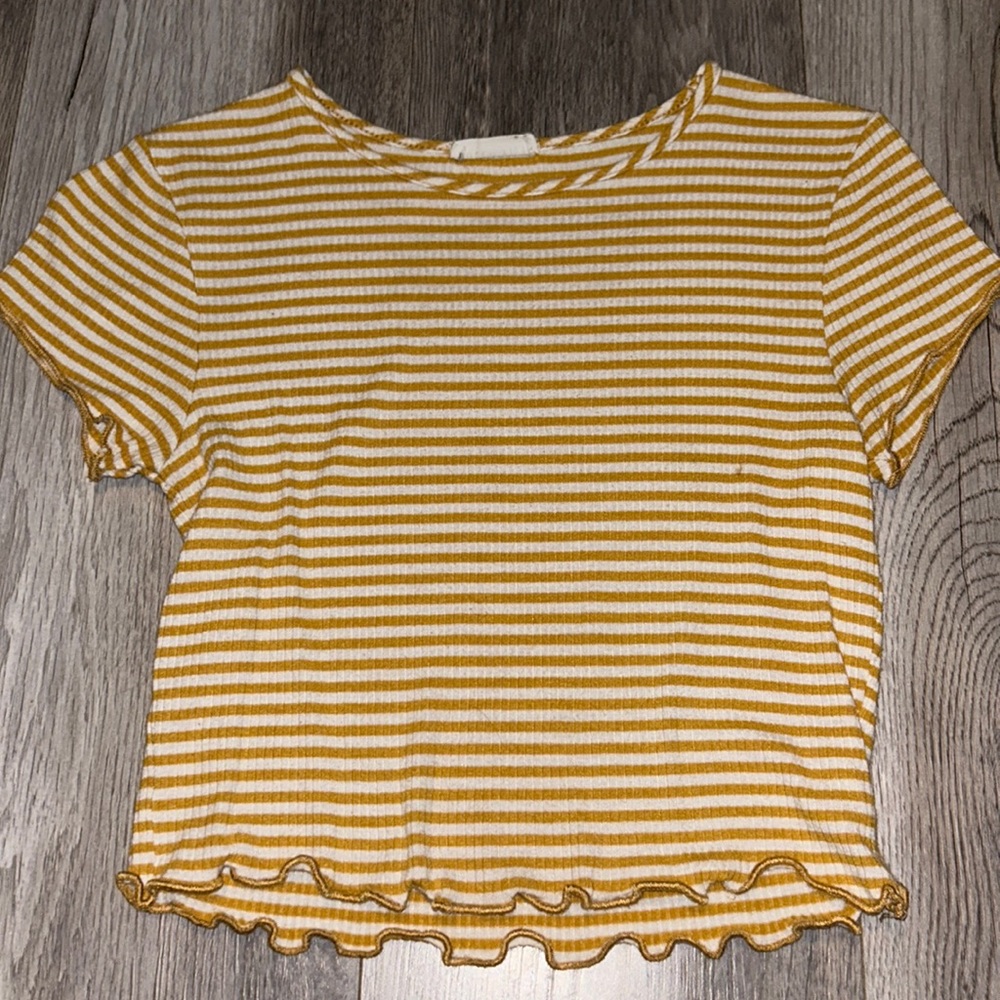 cropped shirt